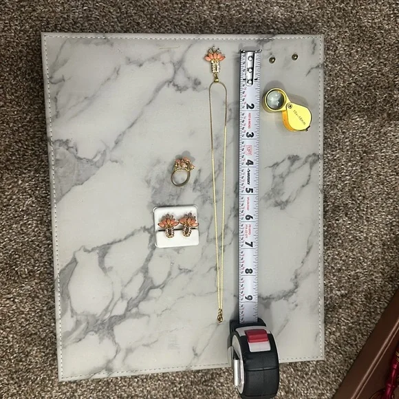 Coral and gold Jewelry Set - Picture 6 of 10